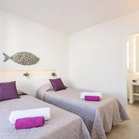 Villa Agata 4 Bedroom Villa, Cala'n Forcat